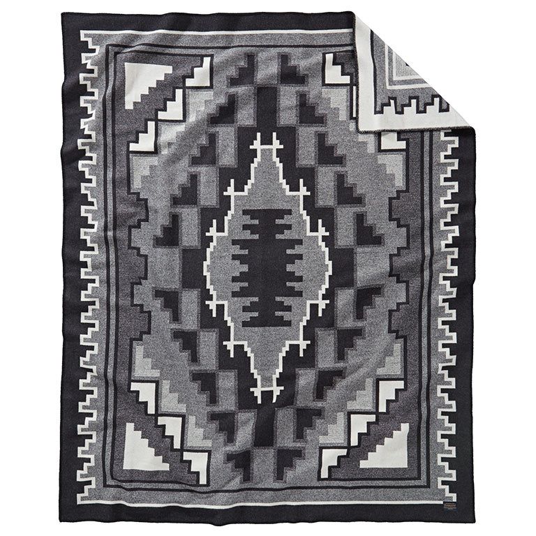 Black best sale pendleton blanket